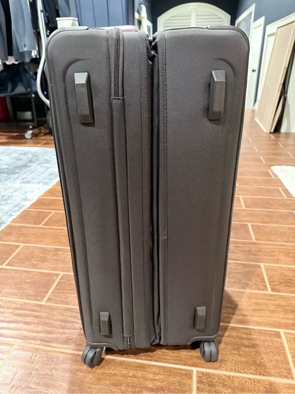 TUMI Alpha 3 Extended Trip Expandable Spinner | Anthracite | Discontinued Color